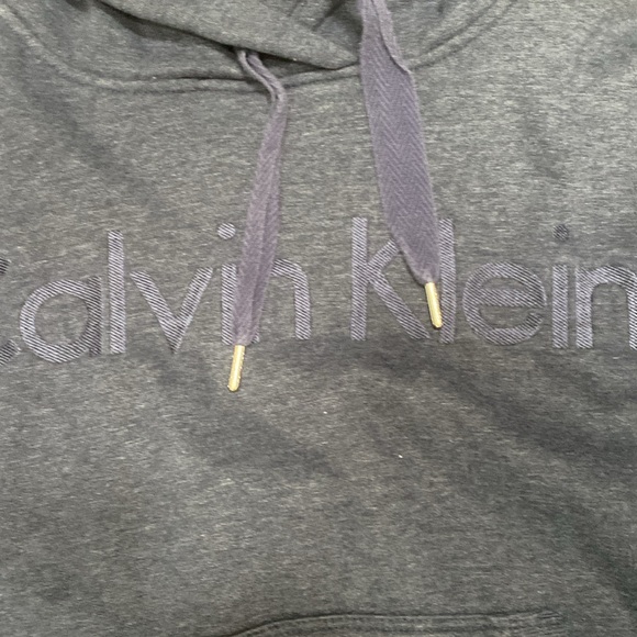 Calvin Klein Blue Embossed Hoodie NWOT Sz. Small - Picture 2 of 4